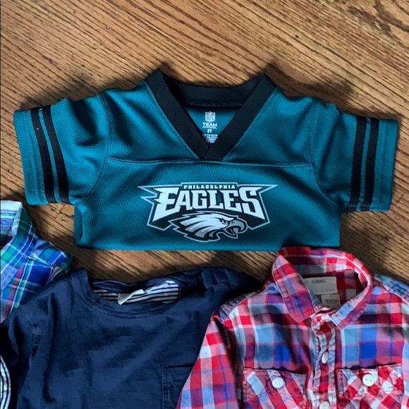 Boys bundle of clothing - Picture 8 of 8